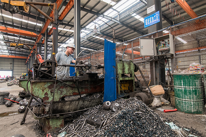 盖州网架配件车间